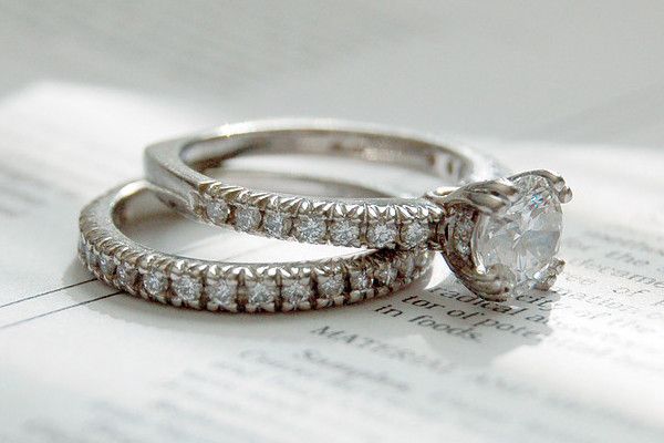 Pierścienie znane są jako symbol miłości dwojga ludzi