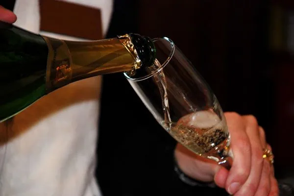 W naszej tradycji alkohol jest wciąż jeszcze nieodłączną częścią weselnego menu