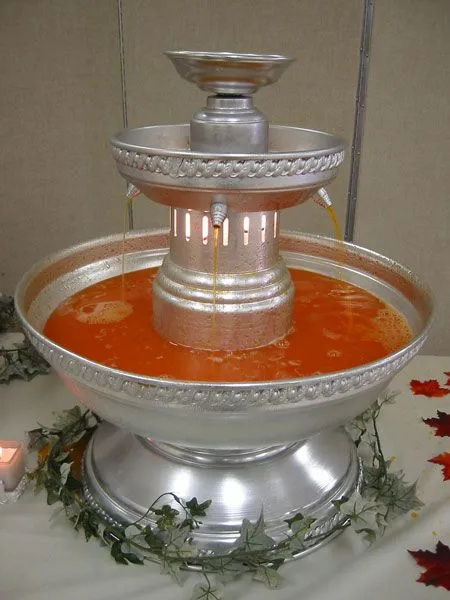 Alkoholowe źródełko – fontanna z ponczem