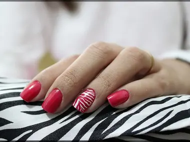 Manicure hybrydowy na ślub