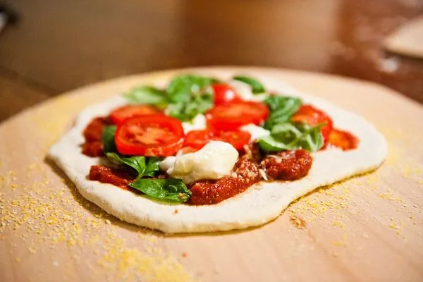 W szybki sposób możemy zrobić mini pizzę