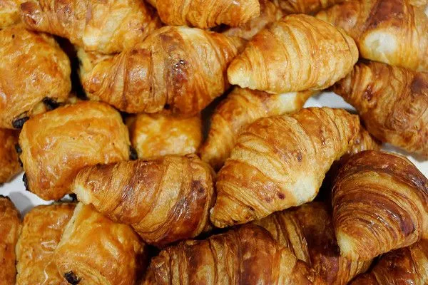 Rogaliki z ciasta francuskiego