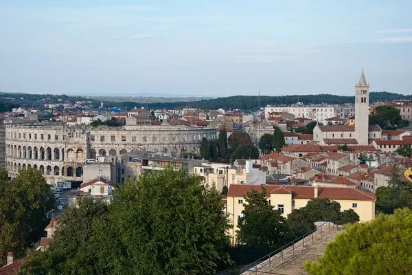 Pula to przepiękne miasto z wieloma antycznymi zabytkami