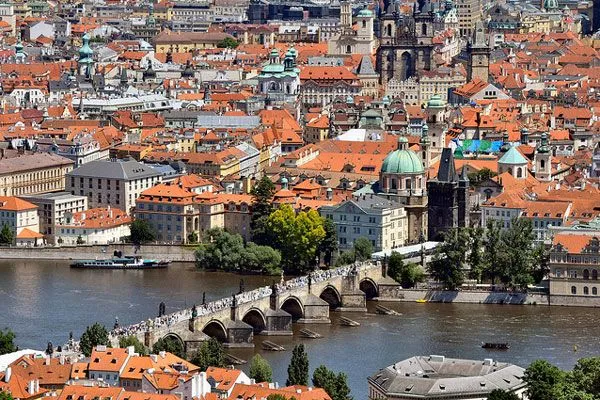Coś za rogiem: Praga