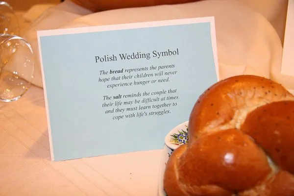 Chleb i sól - polski ślubny symbol