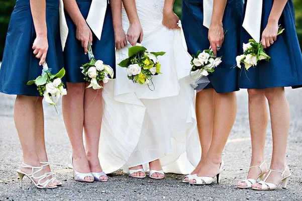 Istnieje przesąd mówiący, że buty ślubne nie powinny mieć odkrytych palców