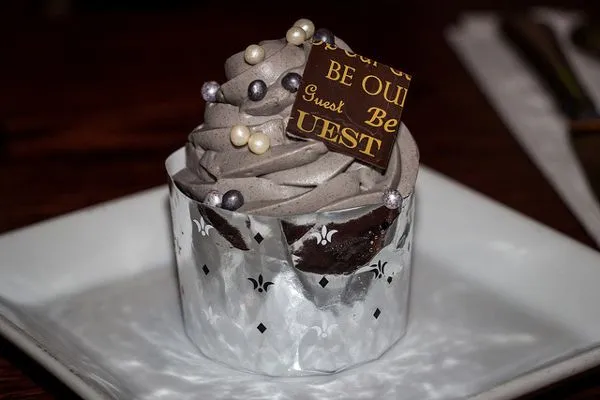 Cupcake w kolorze przewodnim wesela