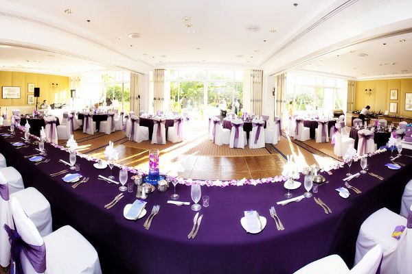 Dom weselny to miejsce zaprojektowane specjalnie z myślą o organizacji wesel oraz innych dużych uroczystości