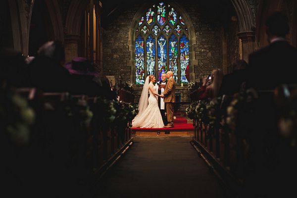 Ślub kościelny jest rozumiany przez wiernych przede wszystkim jako zawarcie związku małżeńskiego przed Bogiem