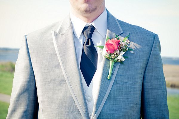 W dniu ślubu dniu wszystkie elementy stroju mężczyzny muszą być starannie dobrane
