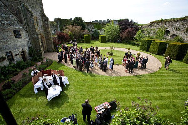 Przyjęcie weselne w murach zamku (Amberley Castle)