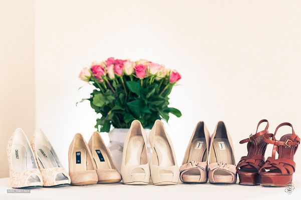 Każda przyszła Panna Młdoda staje przed trudnym wyborem idealnych butów ślubnych
