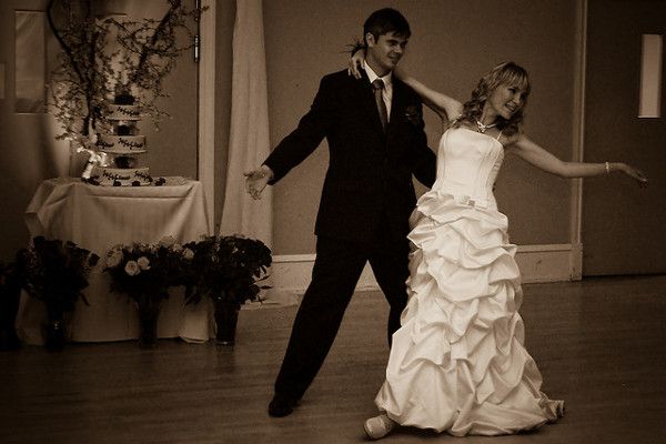 Wiele par przed ślubem zapisuje się na kurs tańca