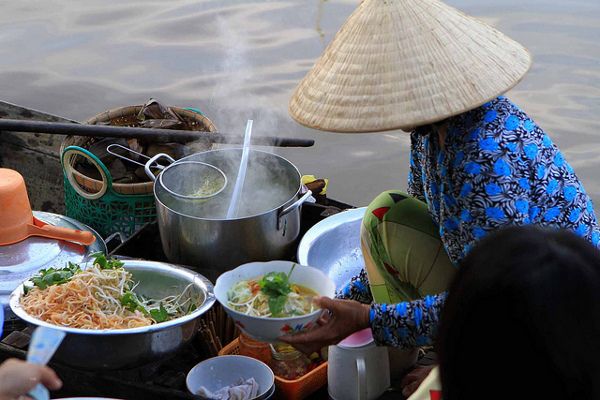 Kuchnia uliczna cieszy się w Wietnamie ogromnym powodzeniem